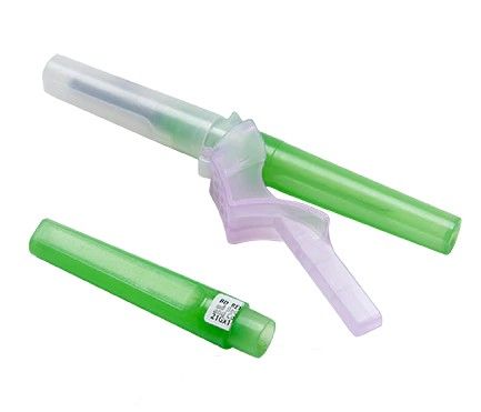 BD Eclipse Blood Collection Needles With Pre-attached Holder Green - Pack of 100